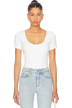 GOOD AMERICAN Camiseta corta con escote redondo en color blanco talla L en - White. Talla L (también en M).