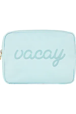 Stoney Clover Lane Bolsa vacay embroidered large pouch en color bebe azul talla all en - Baby Blue. Talla all.