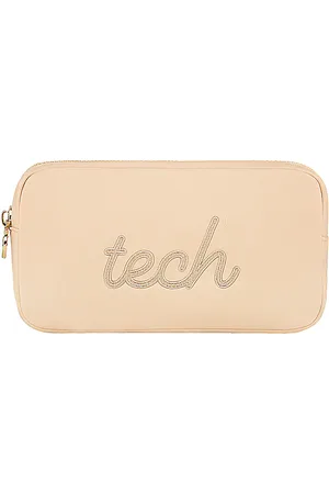 Stoney Clover Lane Bolsa de viaje tech embroidered small pouch en color bronce talla all en - Tan. Talla all.
