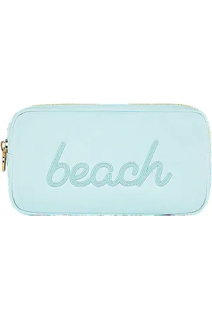 Stoney Clover Lane Bolsa beach embroidered small pouch en color bebe azul talla all en - Baby Blue. Talla all.