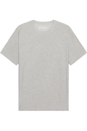 Beyond Yoga Camiseta en color gris talla M en - Grey. Talla M (también en S, XL/1X).