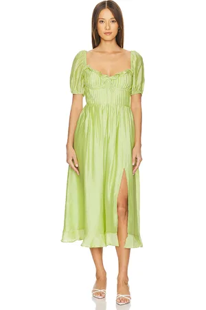 ASTR Vestido midi lunaria en color verde talla S en - Green. Talla S (también en XS).