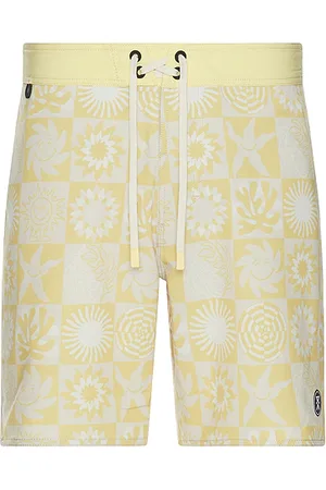 Roark Revival Passage 17 swim short en color amarillo talla 30 en - Yellow. Talla 30 (también en 32).