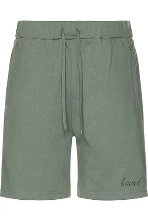 Bound Script jogger shorts en color verde salvia talla L en - Sage. Talla L (también en S, XL/1X).