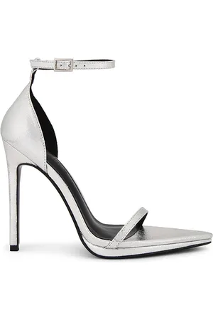 Femme LA Sandalia opera en color plateado metálico talla 10 en - Metallic Silver. Talla 10 (también en 9).