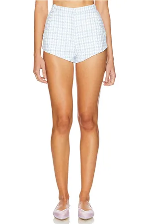 Amanda Uprichard X revolve kelso shorts en color bebe azul talla L en - Baby Blue. Talla L (también en M, S, XL).