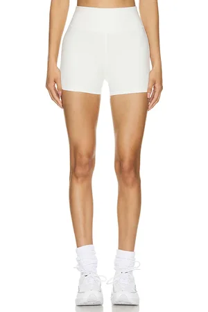 WellBeing + BeingWell Movewell rio 4 inch short en color blanco talla L en - White. Talla L (también en XL).