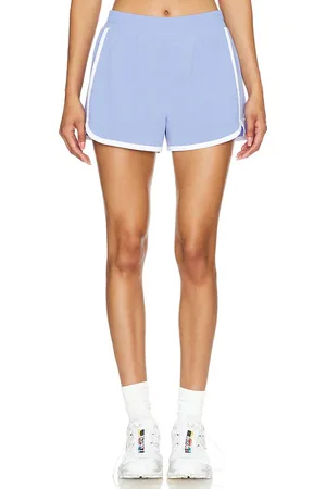Beyond Yoga Go retro short en color bebe azul talla L en - Baby Blue. Talla L (también en M, S, XS).