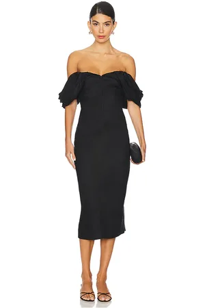 ASTR Vestido midi opal en color talla M en - Black. Talla M (también en S, XS).