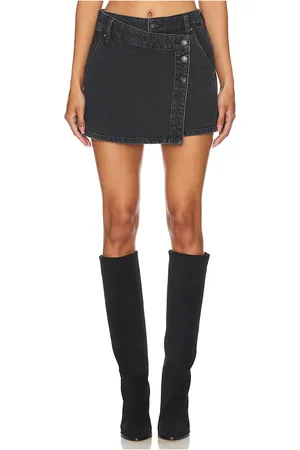 Free People Falda denim wynne en color negro talla 24 en - Black. Talla 24 (también en 25, 26, 27, 29, 30, 31).