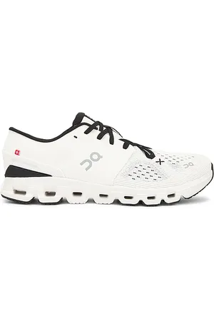On Running Zapatilla deportiva cloud x en color blanco talla 11.5 en - White. Talla 11.5 (también en 7, 7.5).