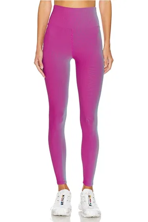 Beach Riot Taylor 7/8 legging en color morado talla L en - Purple. Talla L (también en XL).