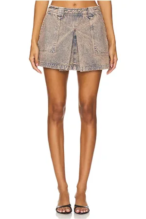 GRLFRND Minifalda ivy pleated en color marrón talla 23 en - Brown. Talla 23 (también en 24, 25, 26, 27, 28, 29, 30, 31, 32).