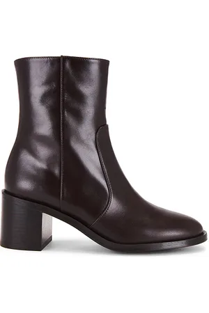 Stuart Weitzman Botín esme zip en color marrón talla 10 en - Brown. Talla 10 (también en 9.5).