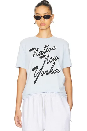 Être Cécile Camiseta gráfica en color bebe azul talla L en - Baby Blue. Talla L (también en M, S, XL, XS).