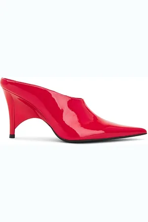 Jeffrey Campbell Pantunfla vader en color rojo talla 6 en - Red. Talla 6 (también en 6.5).
