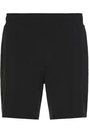 Beyond Yoga Pivotal performance lined short en color talla L en - Black. Talla L (también en M, XL/1X).