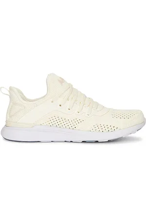 APL Athletic Propulsion Labs Zapatilla deportiva techloom tracer en color crema talla 6 en Pristine Parchment & White