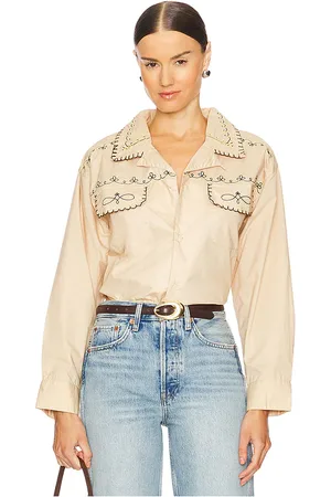 Found Camisa embroidered button up en color bronce talla M en - Tan. Talla M (también en S, XS).