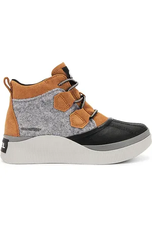 sorel Bota caribou en color marrón talla 6 en Taffy/Black - Brown. Talla 6 (también en 6.5, 8, 8.5, 9).