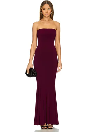Norma Kamali X revolve strapless fishtail gown en color morado talla L en - Purple. Talla L (también en M, S, XL, XS).
