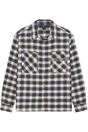 FORMER Camisa en color talla L en - Black. Talla L (también en M, S, XL/1X).