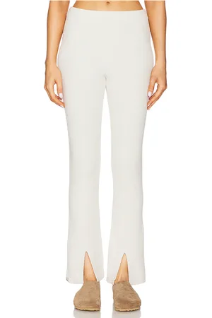 Barefoot Dreams Pantalón ccul front slit pant en color crema talla L en - Cream. Talla L (también en M, S, XL, XS).