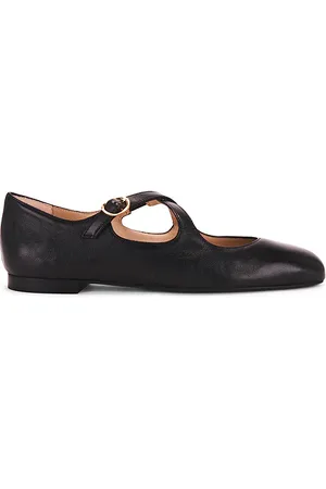 Stuart Weitzman Zapato plano clem en color talla 10 en - Black. Talla 10 (también en 6).
