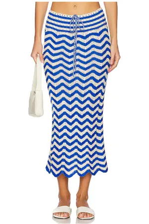 Agua Bendita X revolve mira midi skirt en color azul talla L en - Blue. Talla L (también en M, S, XL, XS, XXL).