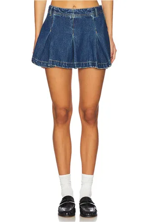 Free People Mini falda vaquera madisonave en color azul talla 24 en - Blue. Talla 24 (también en 25, 26, 27, 28, 29, 31).