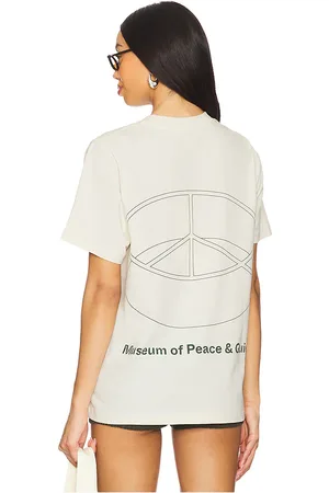 Museum of Peace and Quiet Camiseta installation en color crema talla M en - Cream. Talla M (también en S, XL/1X).