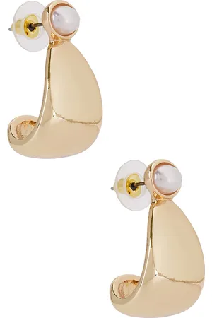 8 Other Reasons Pendientes largos campbell en color oro metálico talla all en - Metallic Gold. Talla all.