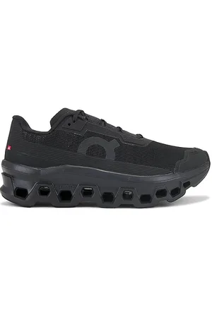 On Running Zapatilla deportiva cloud 6 wp en color negro talla 10 en - Black. Talla 10 (también en 10.5, 11, 11.5, 12, 12.5, 13, 7, 7.5, 8, 8