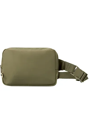 BEIS La bolsa de cinturón de nailon en color talla all en - Olive. Talla all.