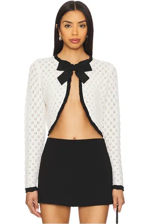 ALICE+OLIVIA Cárdigan tipo shrug. dannie en color ivory talla L en - Ivory. Talla L (también en M, S, XS).