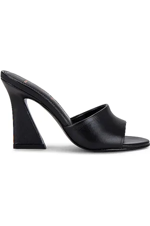 BLACK SUEDE STUDIO Sandalia nadya en color talla 6.5 en - Black. Talla 6.5 (también en 7).