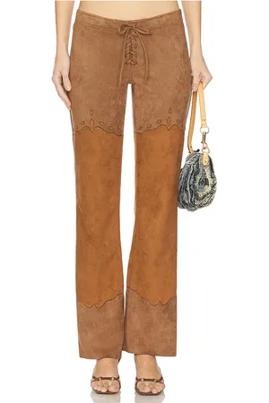 Leslie Amon Pantalón acampanado coyote ugly en color talla L en - Brown. Talla L (también en M, S, XS).