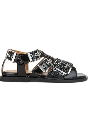 Ganni Sandalia de tiras planas con hebilla en color feminine en color talla 37 en - Black. Talla 37 (también en 38, 39, 40).