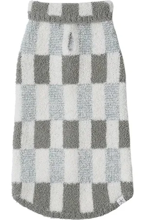 Barefoot Dreams Jersey para mascota cozychic tile check pet sweater en color gris talla L en - Grey. Talla L (también