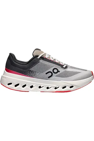 On Running Zapatilla deportiva cloudsurfer en color negro talla 5 en - Black. Talla 5 (también en 5.5, 6, 7, 7.5, 8, 8.5, 9, 9.5).