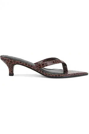 Femme LA Ginza thong slipper en color marrón talla 10 en - Brown. Talla 10 (también en 11, 5, 6, 7, 8, 9).