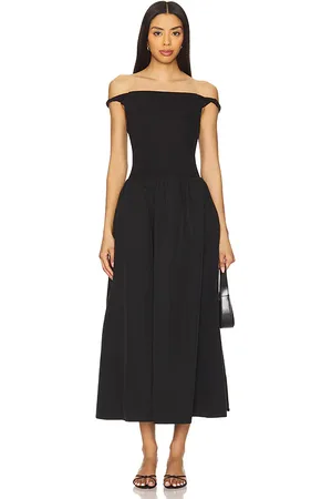 ASTR Vestido de popelina con hombros descubiertos en color talla L en - Black. Talla L (también en M).