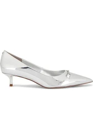 Sam Edelman Tacón pequeño kaya en color plateado metálico talla 10 en - Metallic Silver. Talla 10 (también en 6, 6.5, 7, 7.5