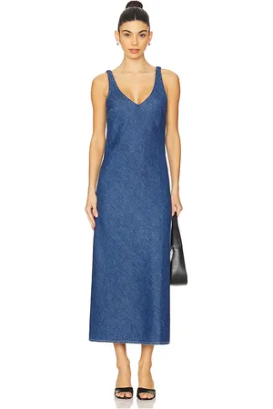 LnA Vestido slip en v de mezclilla. en color azul talla M en - Blue. Talla M (también en S, XS).