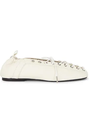 Ganni Bailarina con cordones en . eyelets en color crema talla 37 en - Cream. Talla 37 (también en 38, 39, 40).