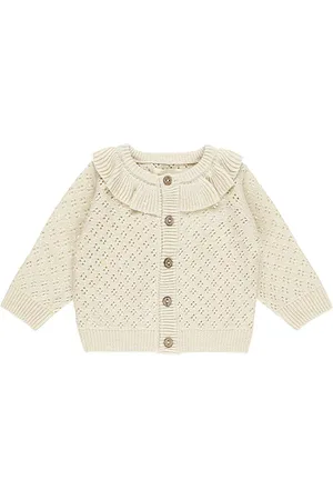 Quincy Mae Cárdigan con cuello con volantes cardigan en color neutral talla 12-18M en - Neutral. Talla 12-18M (también en 18-24M, 4