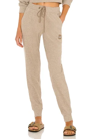 alo Muse jogger en color bronce talla S en - Tan. Talla S (también en L, M, XS).