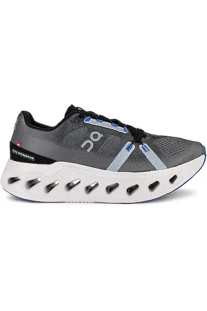 On Running Zapatilla deportiva en color negro talla 10 en - Black. Talla 10 (también en 10.5, 11, 11.5, 12, 12.5, 13, 7).