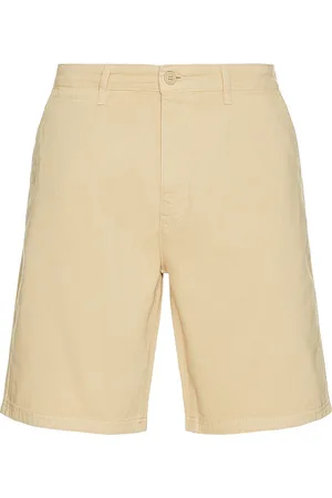 Guess Shorts chinos regular en color bronce talla 29 en - Tan. Talla 29 (también en 30, 31, 32, 33, 34, 36).