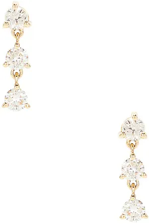 EF Collection Tachuelas triple prong set diamond en color oro metálico talla all en - Metallic Gold. Talla all.